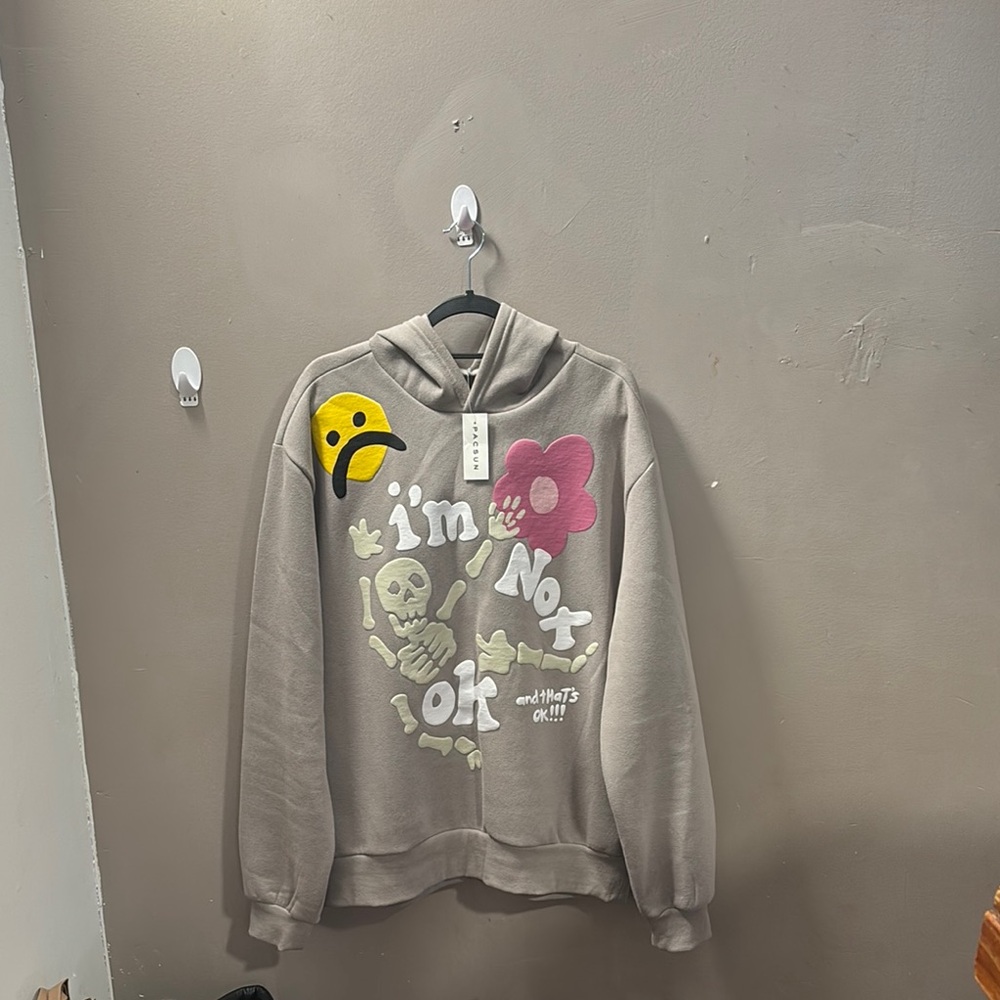 Gray Graphic Hoodie with Skull and Flower Design